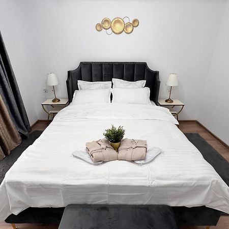 Sun Apartments Otopeni Luaran gambar