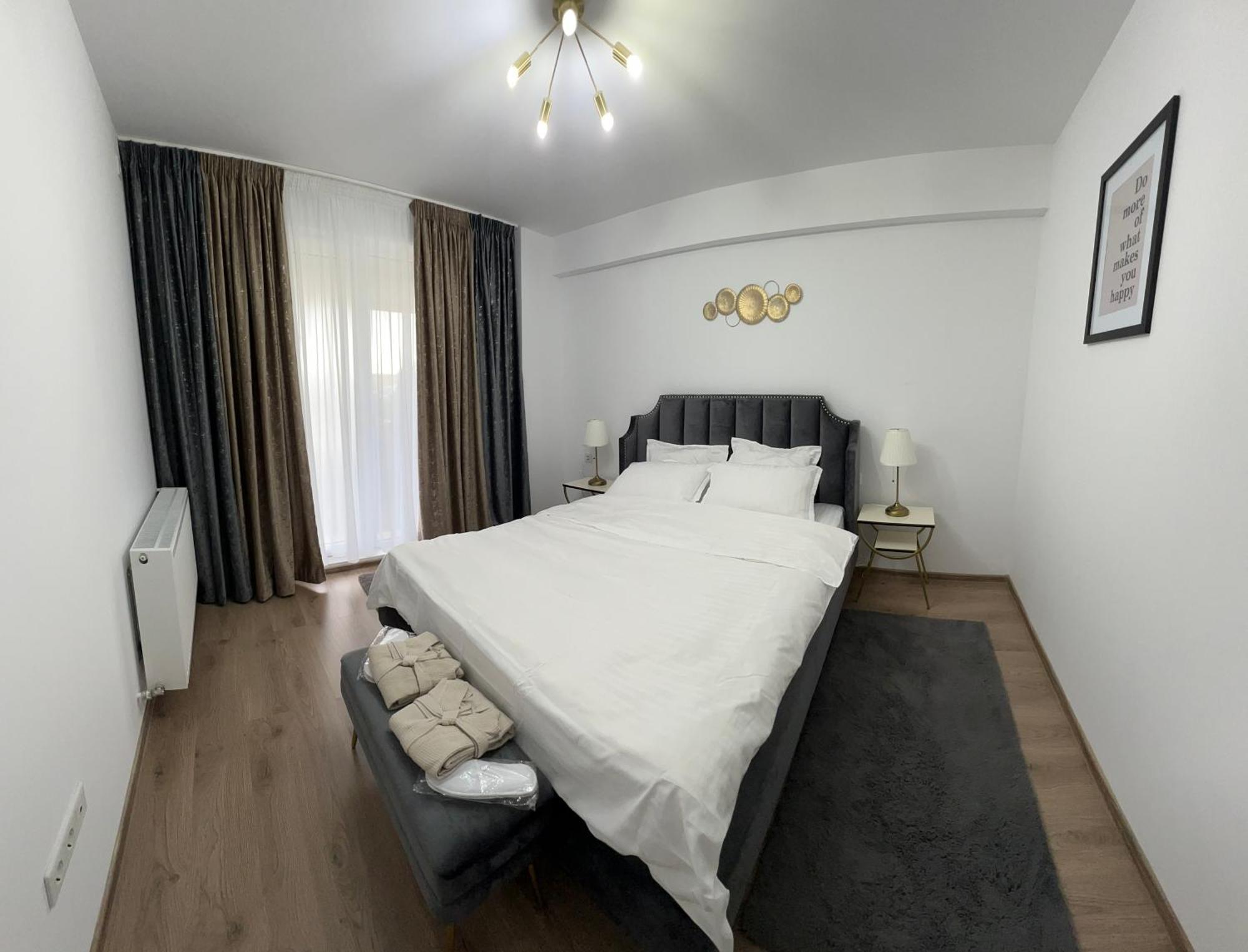 Sun Apartments Otopeni Luaran gambar
